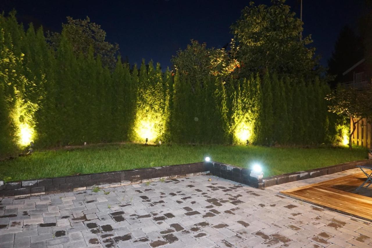 דירות שטוקהולם Fresh Happy Little House, 35 M2 In Taeby מראה חיצוני תמונה