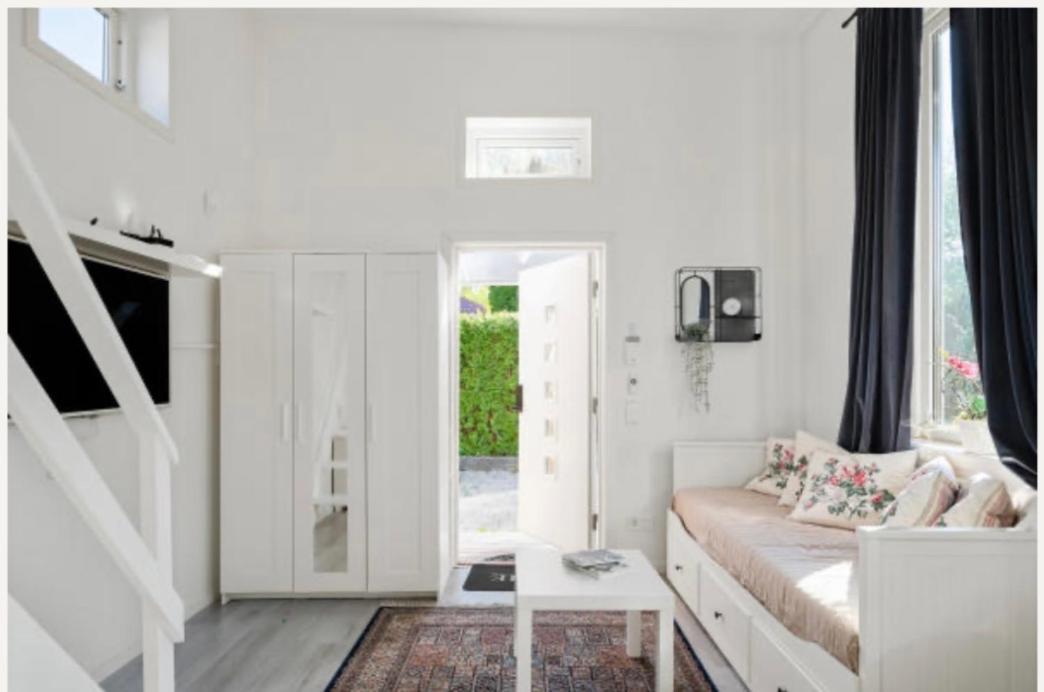דירות שטוקהולם Fresh Happy Little House, 35 M2 In Taeby מראה חיצוני תמונה